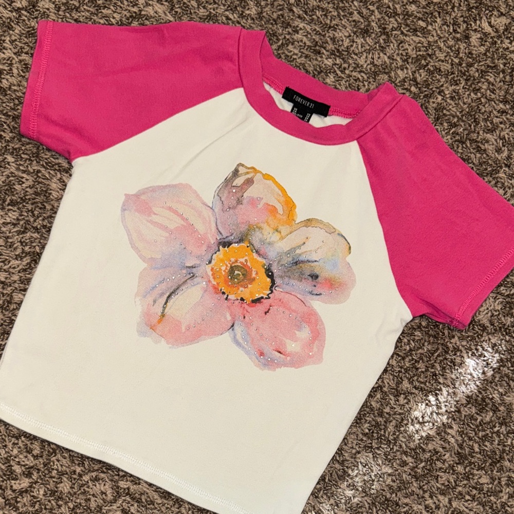 Forever 21 XS Raglan Tee